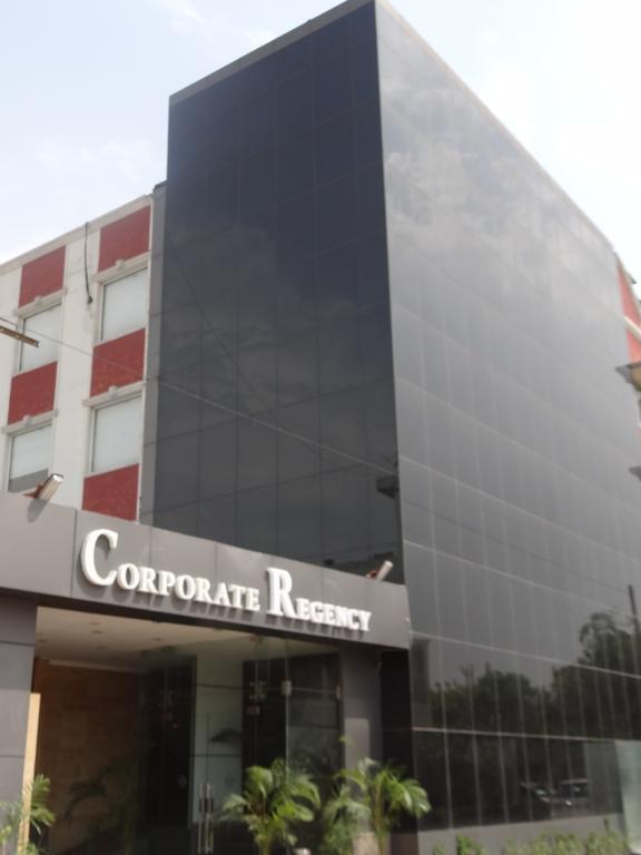 ホテル Corporate Regency ニューデリー エクステリア 写真