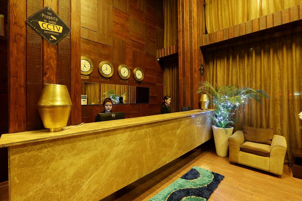 ホテル Corporate Regency ニューデリー エクステリア 写真