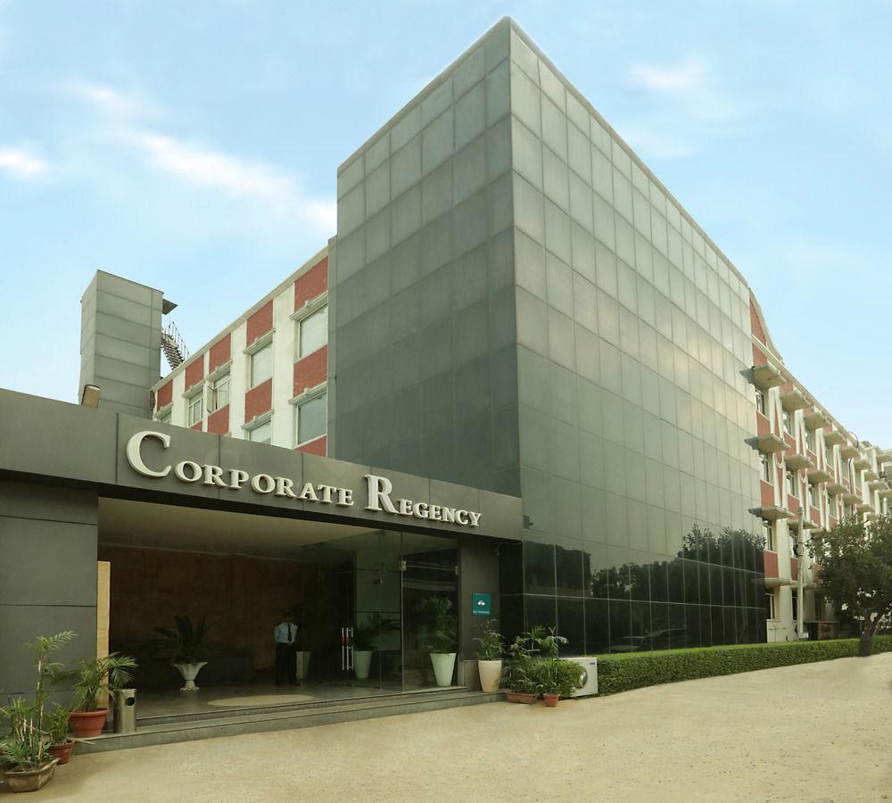 ホテル Corporate Regency ニューデリー エクステリア 写真
