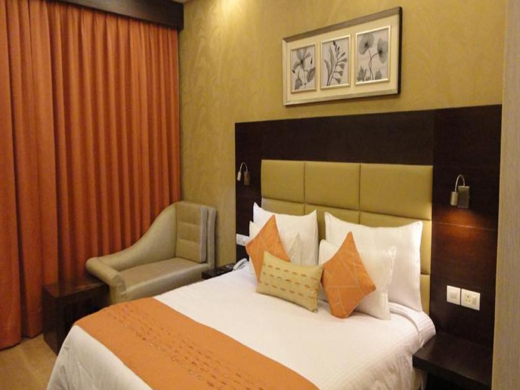ホテル Corporate Regency ニューデリー 部屋 写真